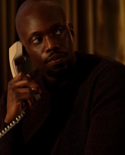 Darnell Makes a Call- tall - In The Dark Season 3 Episode 5