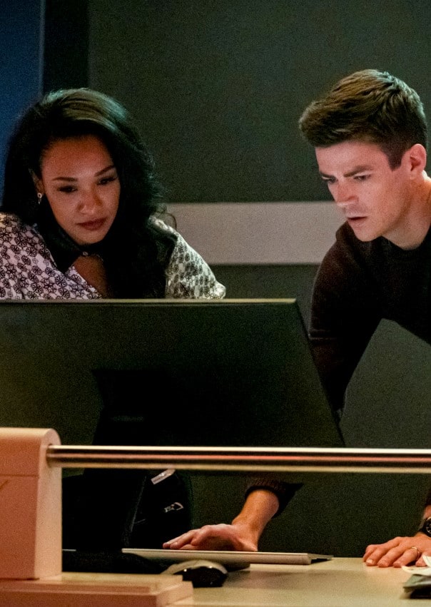 Barry and Iris work Together - The Flash Season 6 Episode 1