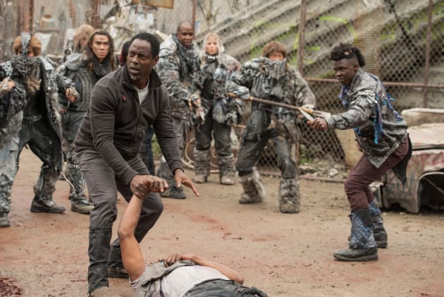 Tense in Polis - The 100 Season 4 Episode 1
