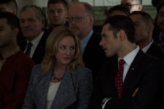 Giving Advice - Designated Survivor Season 1 Episode 19