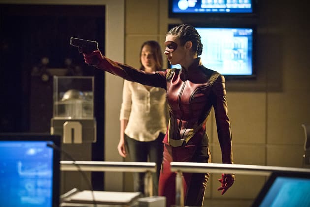 Gimme - The Flash Season 2 Episode 16 - TV Fanatic
