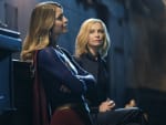 Cat's Back! - Supergirl Season 2 Episode 21