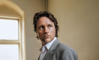 Martin Henderson Is Super Busy and Charming as Hell