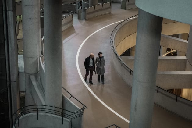 At the Mall - Counterpart Season 1 Episode 5