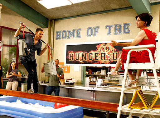 Community Season 4 Premiere Pic