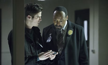 The flash season 1 episode 17 online outlet