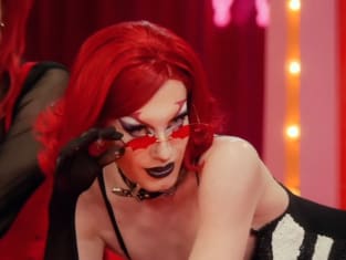 The Queens Unite - RuPaul's Drag Race