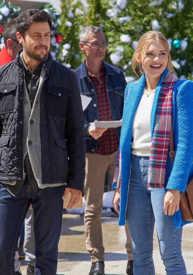 Holland Roden and Tyler Hynes Preview Time for Him to Come Home for 