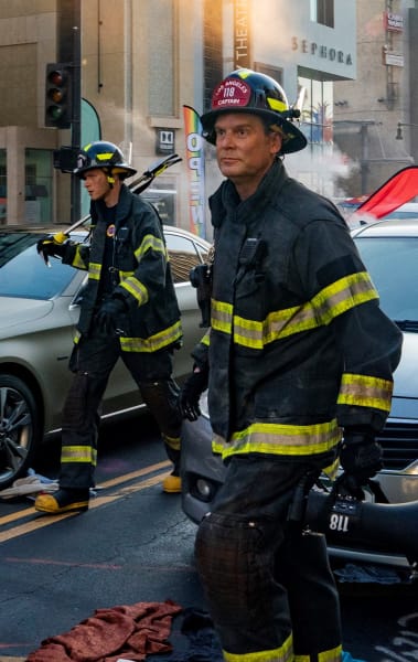 Buck And Eddie Respond - 9-1-1 Season 5 Episode 1