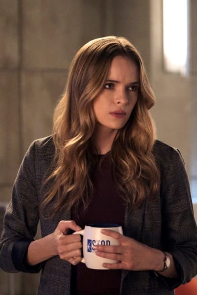 Caitlin needs her coffee - The Flash Season 6 Episode 1