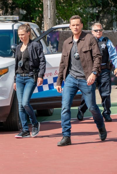 Scene of the Crime - Chicago PD Season 7 Episode 1