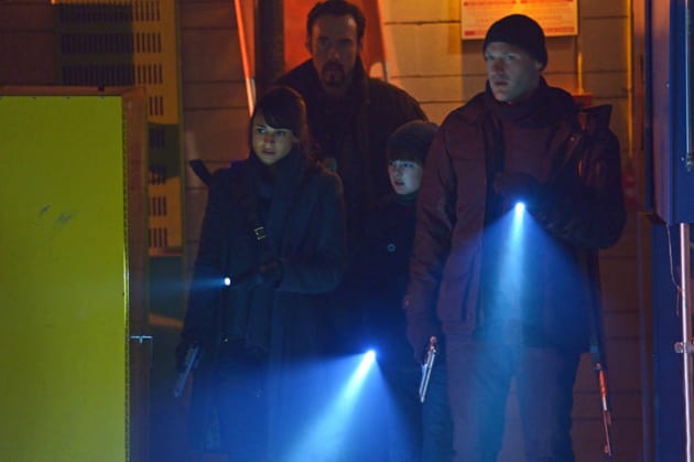 Restoring Power - The Strain Season 2 Episode 9