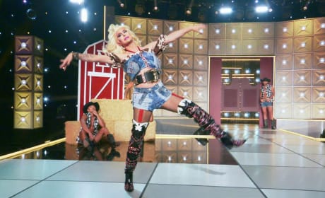 Rupaul's drag race season 7 episode 11 watch online hotsell
