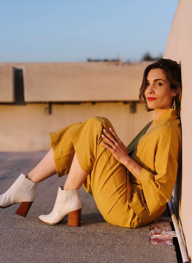 Carly Pope in Yellow Press Photo - TV Fanatic