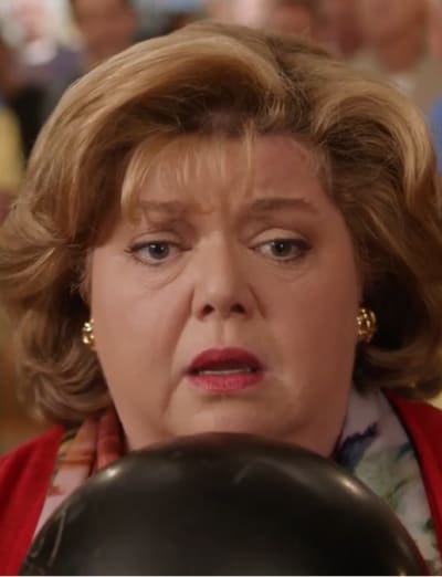 Martha Overwhelmed by Doubt - Good Witch Season 6 Episode 8
