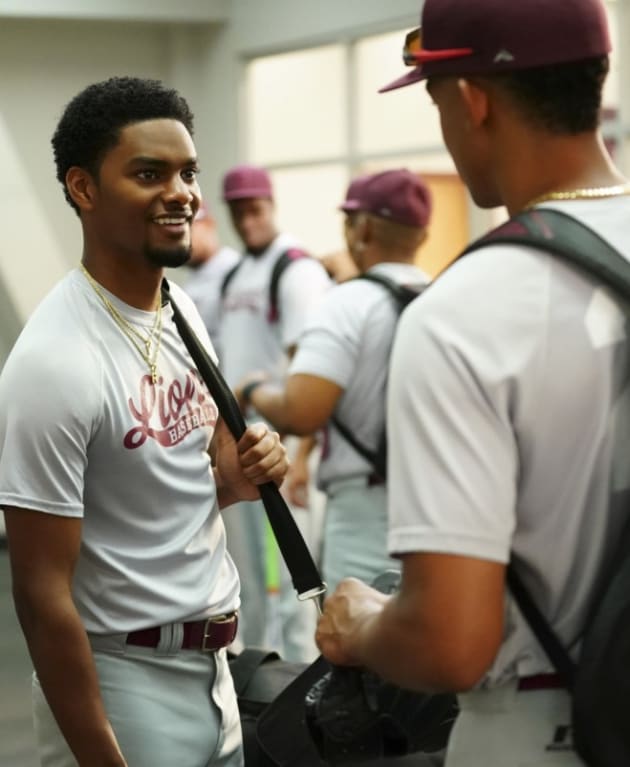 Coach JR - All American: Homecoming Season 1 Episode 4