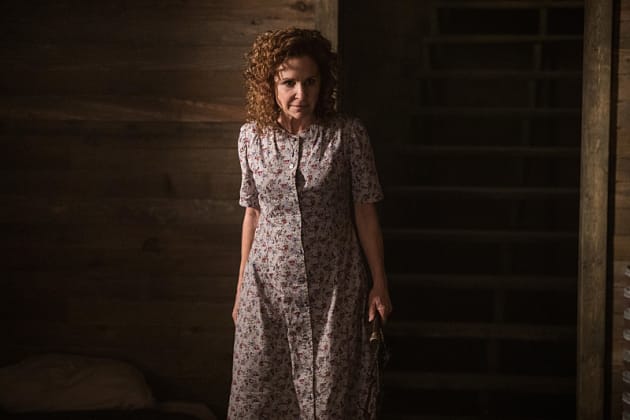 A creepy woman - Supernatural Season 12 Episode 4