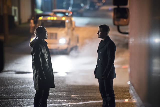Back Alley - Arrow Season 3 Episode 16