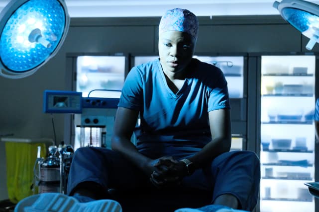 Mina is puzzled the resident s1e13