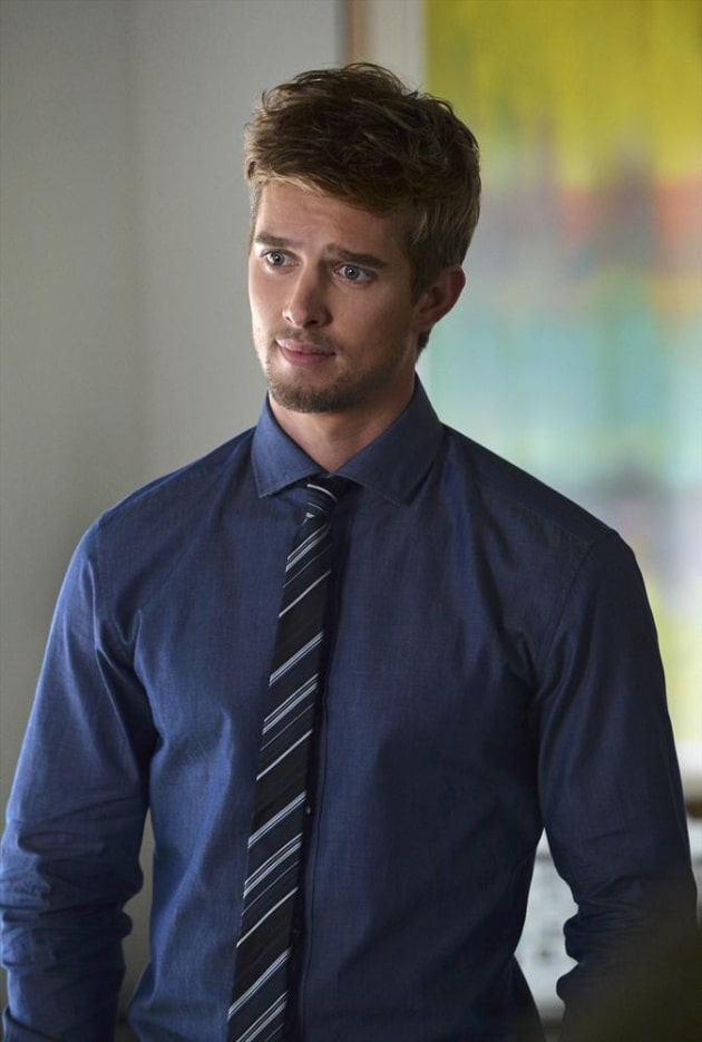 Dressed for Success - Pretty Little Liars Season 5 Episode 15