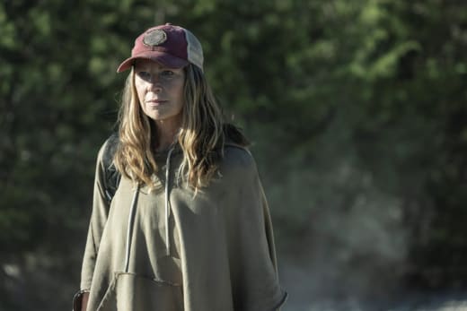 Sarah Goes Searching - Fear the Walking Dead