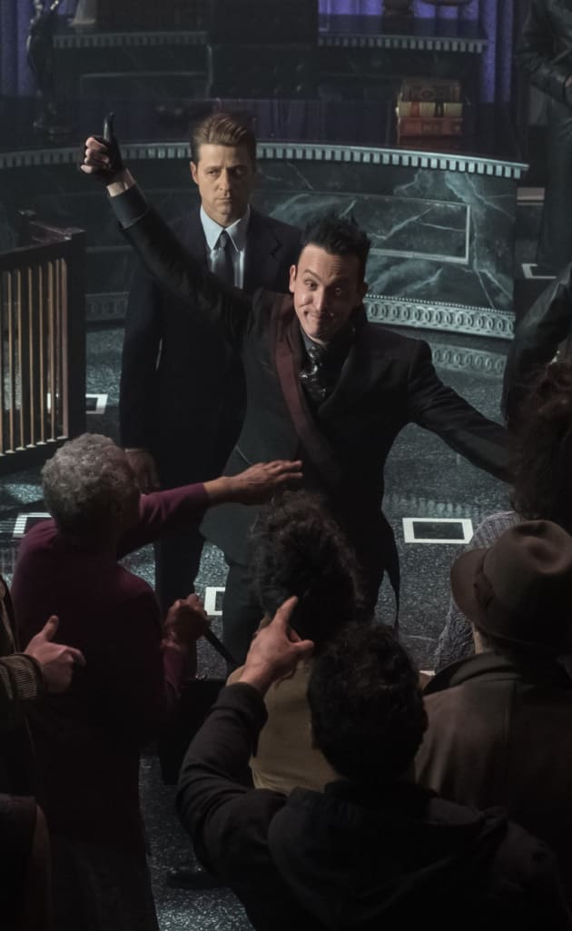 Judge and Lawyer - Gotham Season 5 Episode 4