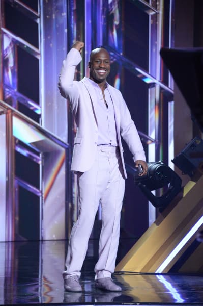 Vernon Davis on DWTS - Dancing With the Stars Season 29 Episode 1