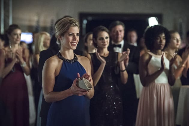 Supportive Partner - Arrow Season 4 Episode 7