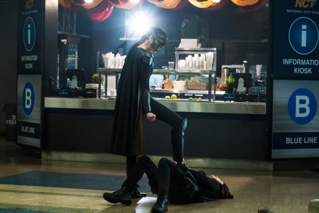 Alex Is Down! - Supergirl Season 3 Episode 13