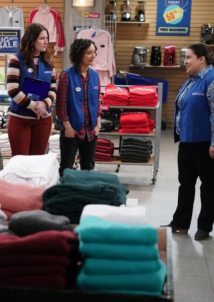 Working With Harris - The Conners Season 2 Episode 15