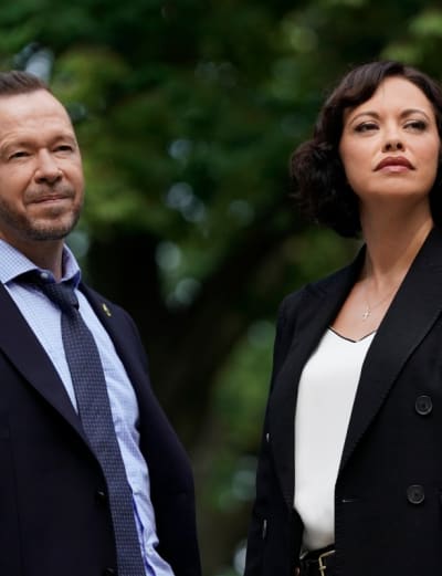 (TALL) Maria and Danny Investigate - Blue Bloods Season 10 Episode 1