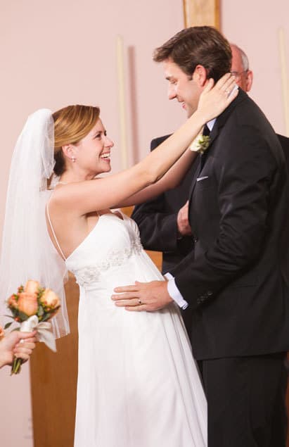 Jim and Pam get married -- The Office, "Niagara"