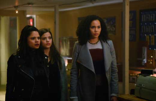 Charmed 2018 season sales 1 watch online