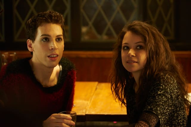 Sarah and felix orphan black s3e9