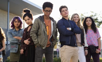 Marvel's Runaways Review: Hulu's Riverdale -- It's One to Watch!