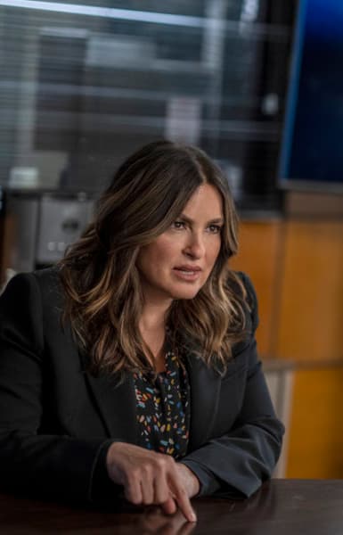 Leading the Search - Law & Order: SVU Season 23 Episode 13