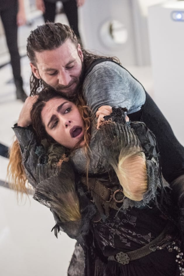 Gaining the Upper Hand — The 100 Season 4 Episode 8