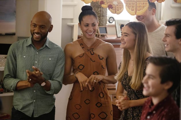 Party Time - A Million Little Things Season 2 Episode 7