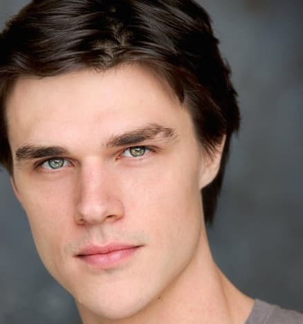Finn Wittrock Close Up