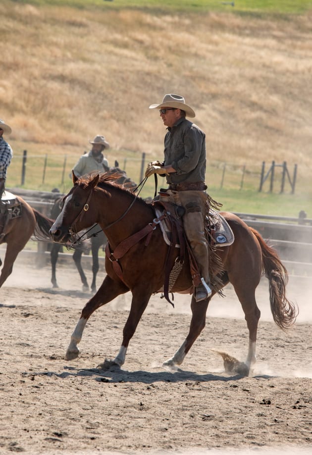 Yellowstone Season 2 Episode 1 Review: A Thundering - TV