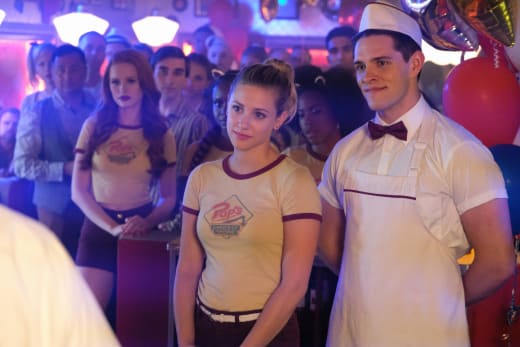Riverdale Season 2 Episode 2 Review Chapter Fifteen Nighthawks Tv Fanatic