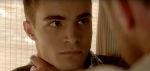 Ray Donovan 4x08 screen grab 1