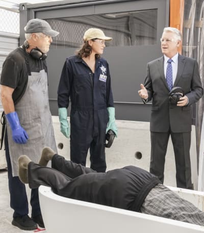 Remains in a Bathtub -- Tall - CSI: Vegas Season 1 Episode 8