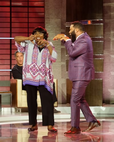 Anthony Anderson and Mama Doris Finger Tutting