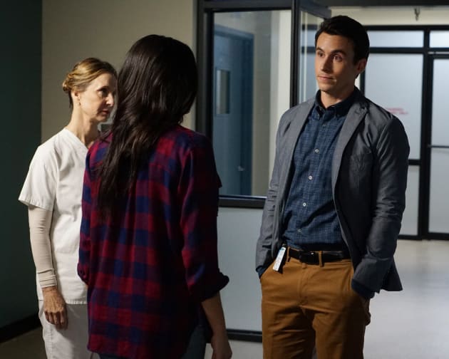 Why Are You Doing This? - Pretty Little Liars Season 7 Episode 2