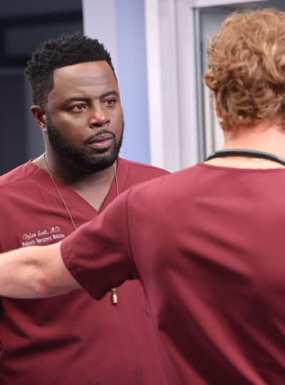 Will Supports Dylan - Chicago Med Season 8 Episode 1