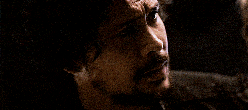 Bellamy Looking at Clarke - The 100 Season 5 Episode 4