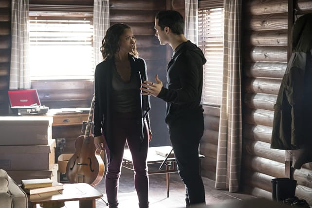 Save Me! - The Vampire Diaries Season 7 Episode 19