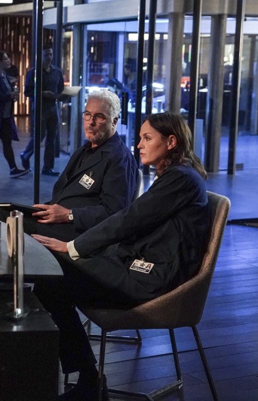 On the Hot Seats - CSI: Vegas Season 1 Episode 6