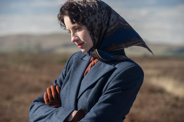 Claire sees the MacKenzie Clan Stone - Outlander